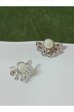 Gümüş Yarım Çiçek Şık Kadın Küpe