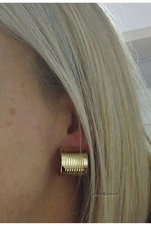 Gold C Şekilli Halka Hafif Şık Kadın Küpe