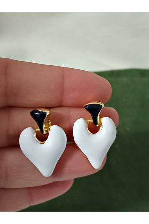 Beyaz Mineli Kalp Hafif Şık Kadın Küpe