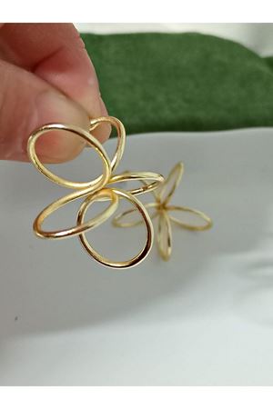 Gold Muhteşem Duruşlu Hafif Tel Kadın Küpe