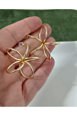 Gold Muhteşem Duruşlu Hafif Tel Kadın Küpe