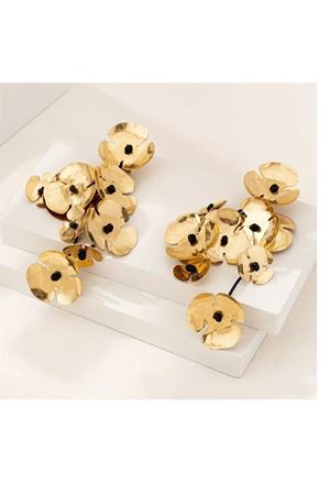 Altın tonlu Yaprak Sallantılı Kadın Küpe