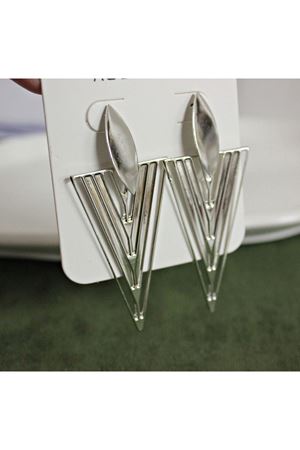 Gümüş Büyük Sallantılı Şık Kadın Küpe