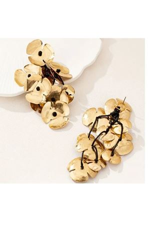 Altın tonlu Yaprak Sallantılı Kadın Küpe