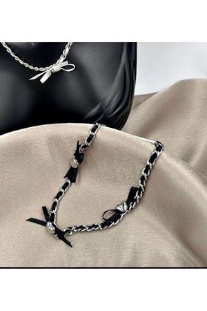 Siyah Kurdeleli Kalpli Gümüş Kadın Kolye