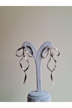 Fiyonk Kurdele Model Gümüş Renk Kadın Küpe