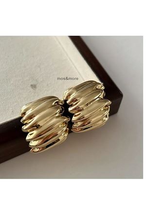 Gold Vintage Stil Geometrik C-Şekilli Tasarım Hafif Küpe