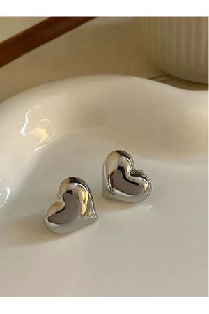 Kalp Görünümlü Gümüş Küpe