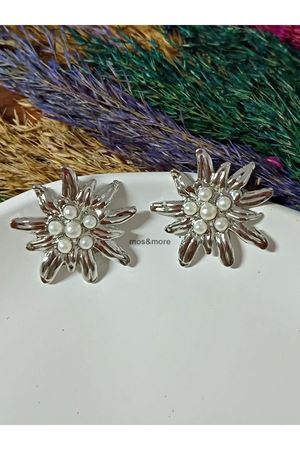 Gold Renk İncili Çiçek Kadın Küpe