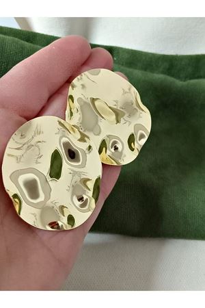 Gold Büyük Yuvarlak Şık Çok Haiffi Kadın Küpe