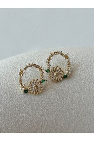 Çelenk Papatya Şık Zarif Minimal Kadın Küpe