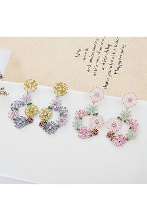 Zirkon Taşlı Altın Kaplama Sallanan Küpe