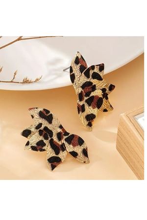 Leopar Yaprak İnce Yapılı Şık Kadın Küpe