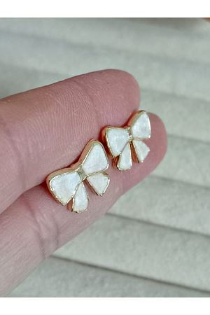 Minimal Ekru Fiyonk Günlük Kadın Küpe