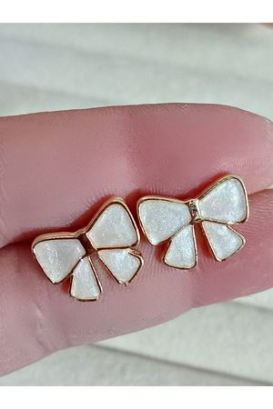 Minimal Ekru Fiyonk Günlük Kadın Küpe