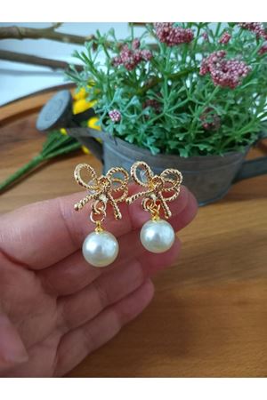 İncili Sallantılı Fiyonk Kadın Küpe