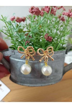 İncili Sallantılı Fiyonk Kadın Küpe