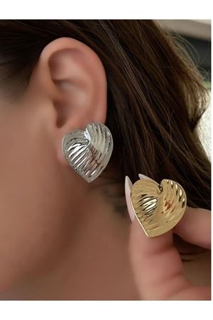 Gümüş Çizgi Detaylı Kalp Kadın Küpe