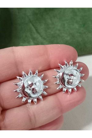 Gümüş Güneş Şekilli  Kadın Küpe