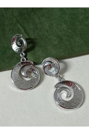 Gümüş Sallantılı Trend Şık  Kadın Küpe