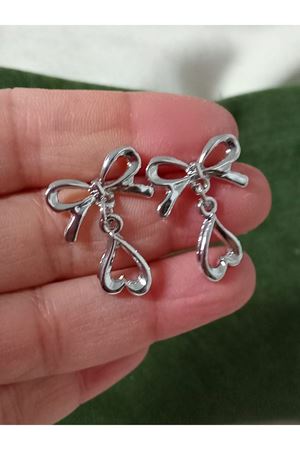 Fiyonk Kalp Sallantılı Minimal Kadın Küpe