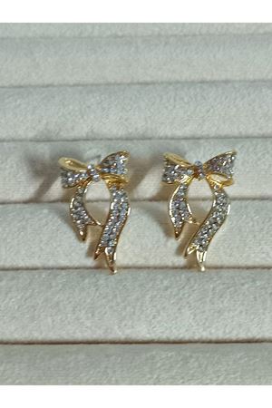 Gold Taşlı Çelik Fiyonk Tasarım Kadın Küpe