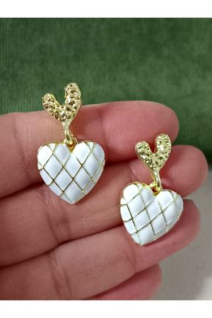 Gold Beyaz Çift Kalp Sallantılı Şık Kadın Küpe