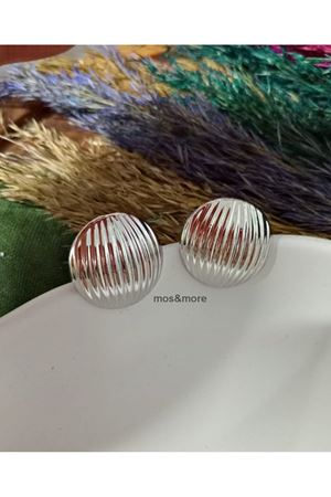 Gümüş Renk Yuvarlak İçİ Boş Kadın Küpe