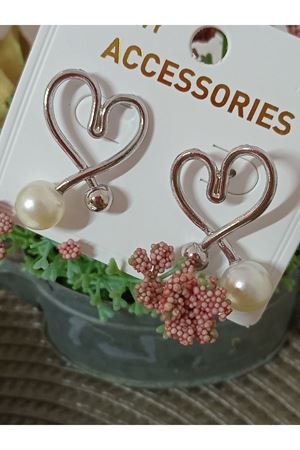 Kalp Tasarımlı Zirkon Kadın Küpe