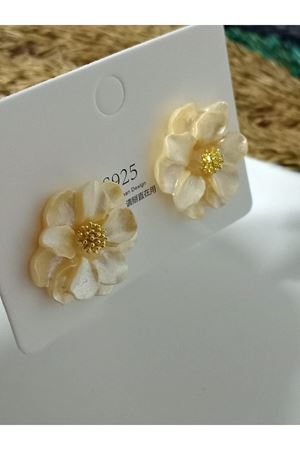 Bal Köpüğü Çiçek Tasarım Şık Kadın Küpe