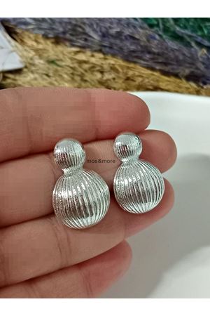 Gümüş Renk Yuvarlak İçİ Boş Kadın Küpe