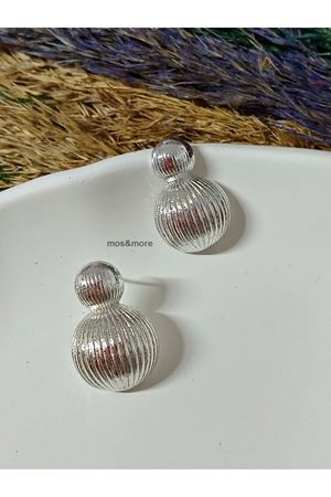 Gümüş Renk Yuvarlak İçİ Boş Kadın Küpe