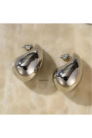 Gümüş Renk Ortaboy Damla Bottega Küpe