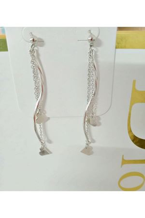 Gümüş Zincir Sallantılı Kalp Detaylı Tasarım Küpe