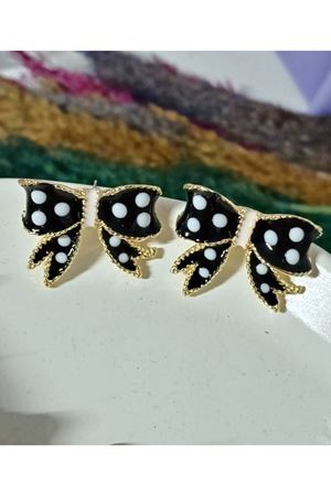 Siyah Mineli Fiyonk Puantiye Küpe