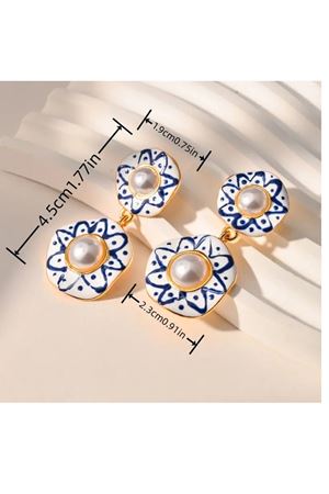 Mavi Beyaz Sallantılı Şık Kadın Küpe