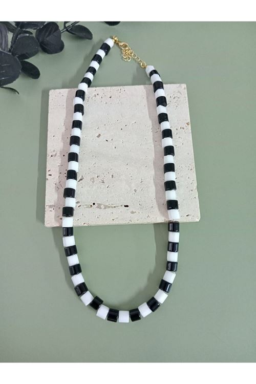 Marka Model Siyah Beyaz Cam Boncuklu Kolye