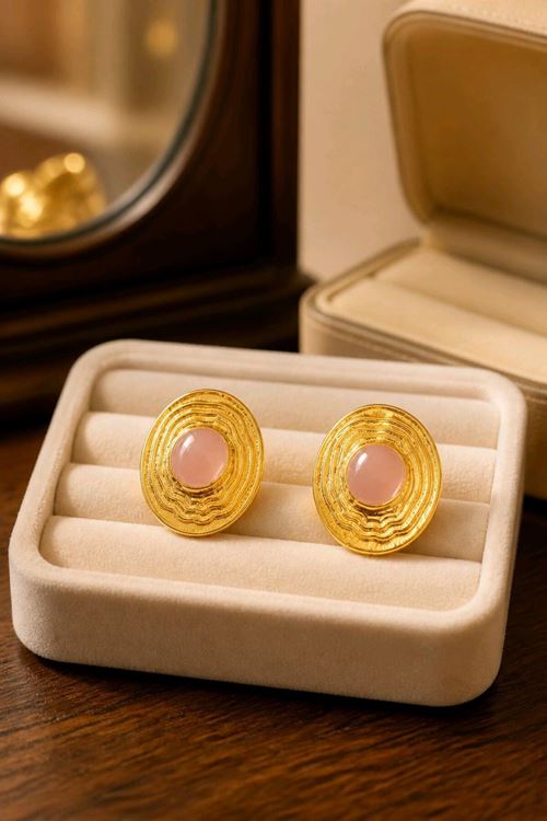 Gold Pembe Mineli Oval Küpe, Uzunluk:2cm