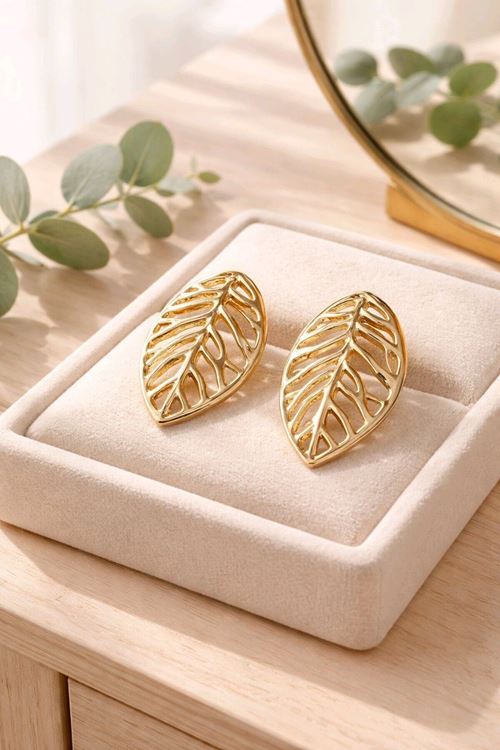 Gold Yaprak Şık Küpe