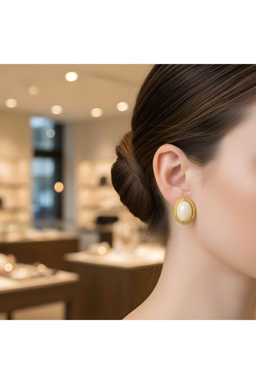 Gold Krem Taşlı Oval Şık Kadın Küpe