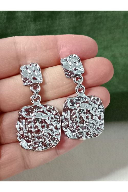 Gümüş Sallantılı Kare Form Kadın Küpe