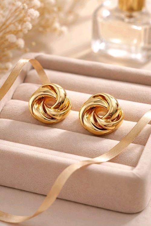 Gold Vintage Sarmal Kadın Küpe