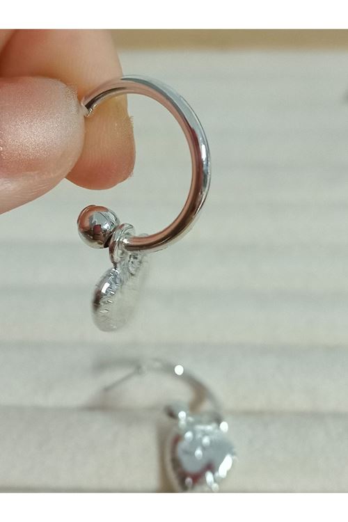 Gümüş  Halka Kalp Sallantılı Kadın Küpe