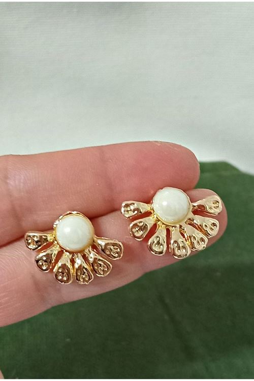 Gold Yarım Çiçek Şık Kadın Küpe