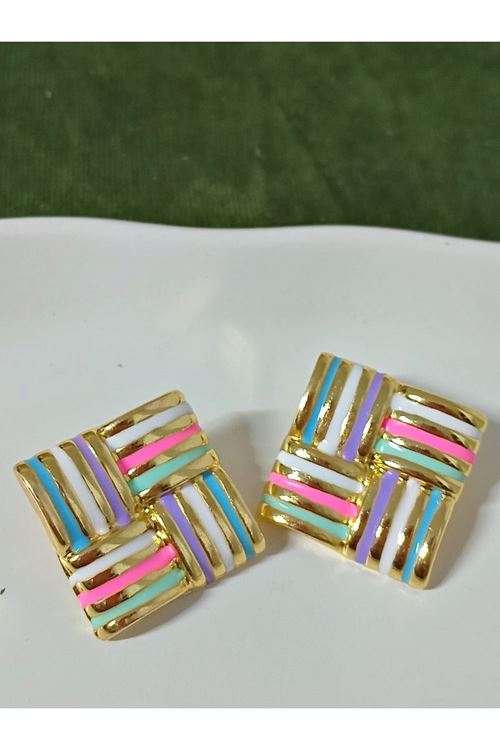 Gold Renkli Kare Şekil Plaka Kadın Küpe
