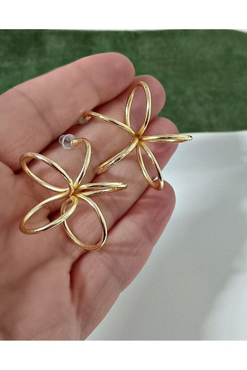 Gold Muhteşem Duruşlu Hafif Tel Kadın Küpe