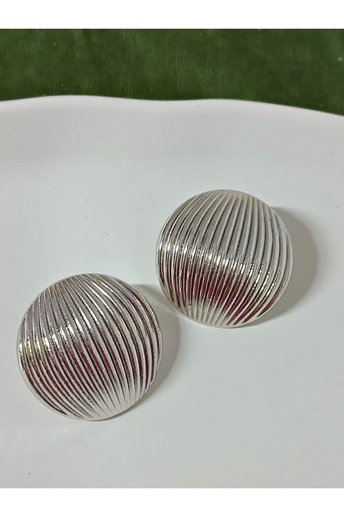 Gümüş Çizgi Detaylı Bombe Küpe