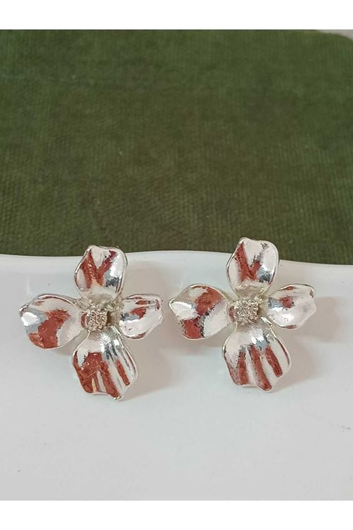 Gümüş Çiçek Hafif Küçük Kadın Küpe