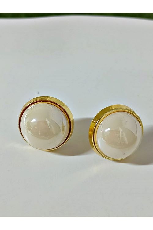 Gold Küçük Krem Düğme Kadın Küpe