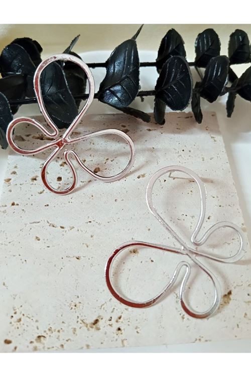 Gümüş Tel Kelebek Şık Hafif Kadın Küpe